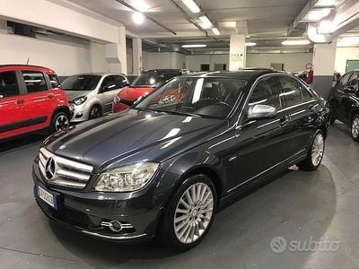 Usata Mercedes C220 Elegance 170 CV (125 kW) 2008 Grigio Berlina