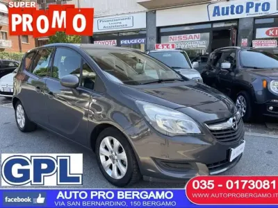 Usata Opel Meriva Cosmo 120 CV (88 kW) 2014 Grigio Monovolume