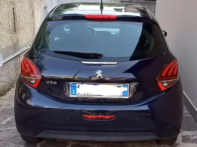 Begagnad Peugeot 208 Active 82 HK (60 kW) 2018 Blå Halvkombi