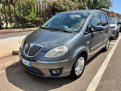 Grigio Usata 2010 Lancia Musa Monovolume | 3500 € (Buon prezzo)
