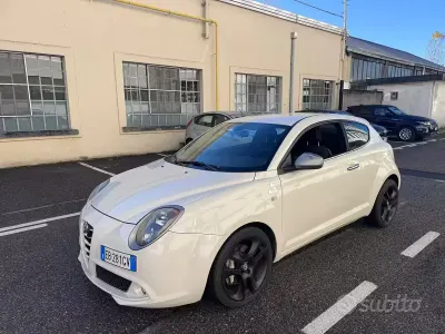 Begagnad Alfa Romeo MiTo Quadrifoglio Verde 170 HK (125 kW) 2010 Beige Halvkombi