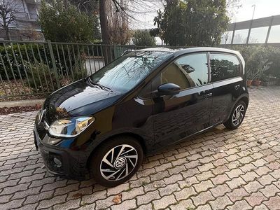 Usata VW up! move up! 60 CV (44 kW) 2019 Nero Utilitaria