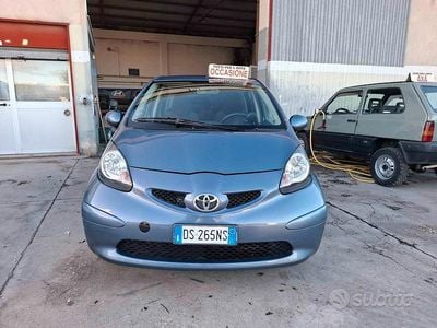 Usata Toyota Aygo 67 CV (49 kW) 2008 Blu Utilitaria