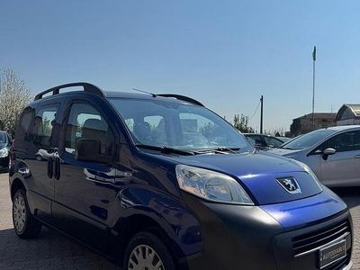 Usata Peugeot Bipper Premium 70 CV (51 kW) 2009 Blu Monovolume