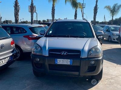 Usata Hyundai Tucson Active 112 CV (82 kW) 2005 Grigio SUV