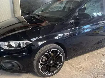 Usata Fiat Tipo 95 CV (69 kW) 2016 Nero Berlina