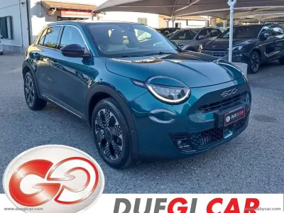 Usata Fiat 600 La Prima 101 CV (74 kW) 2025 Blu/azzurro SUV