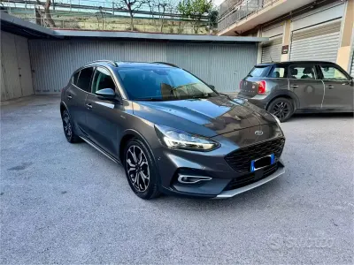 Usata Ford Focus Active 120 CV (88 kW) 2019 Grigio Berlina