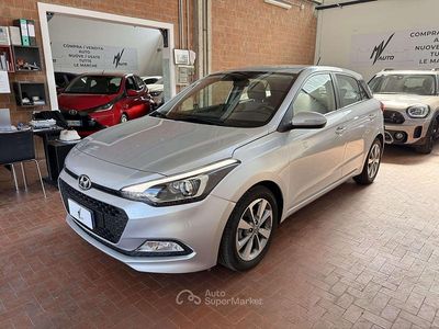 Usata Hyundai i20 Style 84 CV (61 kW) 2016 Argento Utilitaria