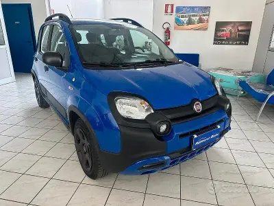 Occasion Fiat Panda Cross Cross 69 ch (50 kW) 2019 Bleue Citadine