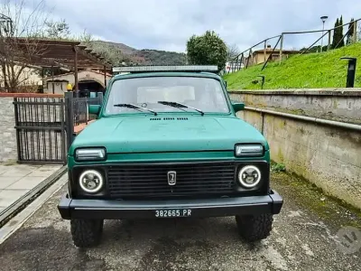 Usata Lada niva 78 CV (57 kW) 1982 Verde SUV