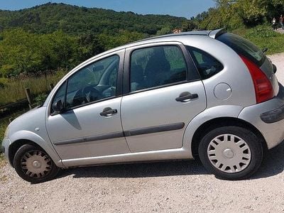 Używany Citroën C3 60 KM (44 kW) 2004 Szary Sedan/Limuzyna