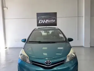 Usata Toyota Yaris Lounge 99 CV (72 kW) 2011 Blu Utilitaria