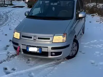 Usata Fiat Panda Lounge 69 CV (50 kW) 2011 Grigio Utilitaria