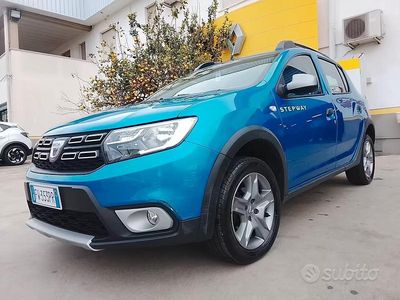 Usata Dacia Sandero Stepway 95 CV (69 kW) 2019 Blu SUV