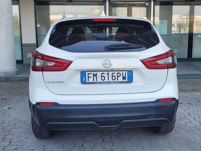 Usata Nissan Qashqai 110 CV (80 kW) 2017 Bianco SUV