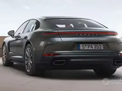 Usata Porsche Panamera Turbo 550 CV (404 kW) 2017 Grigio Berlina