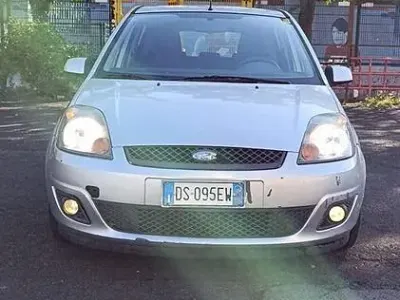Usata Ford Fiesta 75 CV (55 kW) 2008 Utilitaria
