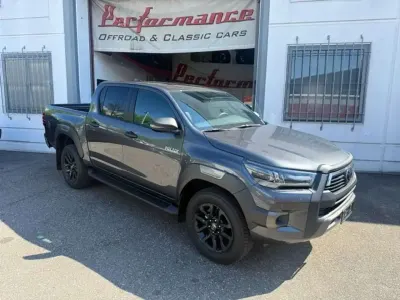 Nuova Toyota HiLux 204 CV (150 kW) 2026 Marlin grigio Pick-up