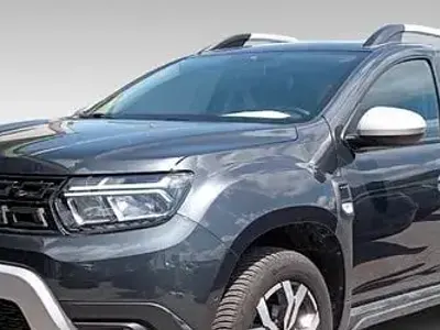 Usata Dacia Duster Journey 101 CV (74 kW) 2023 Verde SUV