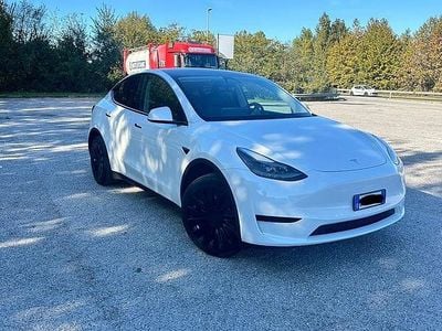 Usata Tesla Model Y RWD 219 kW (299 CV) 2023 Bianco SUV