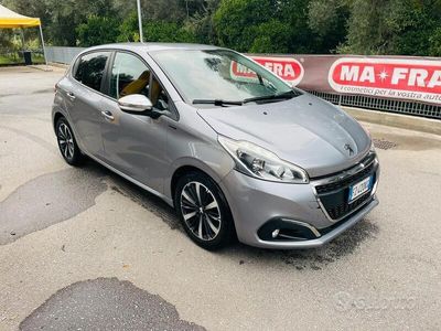 usata Peugeot 208 1.5 hdi 102cv