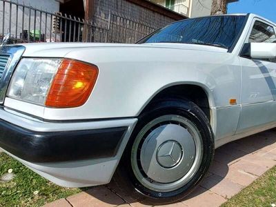 usata Mercedes E200 E 200 cat Classica