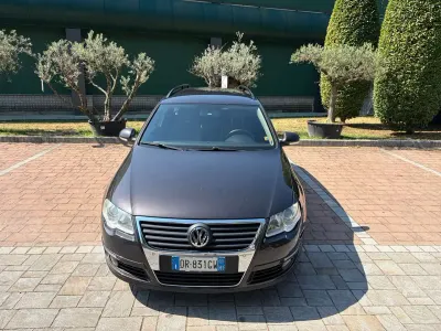 Usata VW Passat Highline 140 CV (102 kW) 2008 Grigio Station wagon