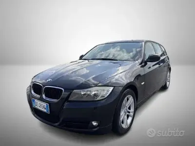 Usata BMW 318 143 CV (105 kW) 2009 Nero Station wagon