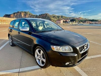 Usata Volvo V50 116 CV (85 kW) 2012 Nero Station wagon