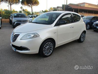 Usata Lancia Ypsilon Gold 95 CV (69 kW) 2011 Bianco Utilitaria