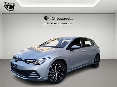 Usata VW Golf VIII Life 110 CV (80 kW) 2022 Argento Berlina