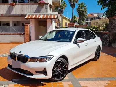 Usata BMW 318 150 CV (110 kW) 2020 Bianco Berlina