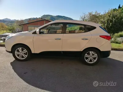 Usata Hyundai ix35 136 CV (100 kW) 2012 Bianco SUV