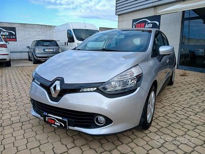Usata Renault Clio IV 74 CV (54 kW) 2013 Grigio Berlina