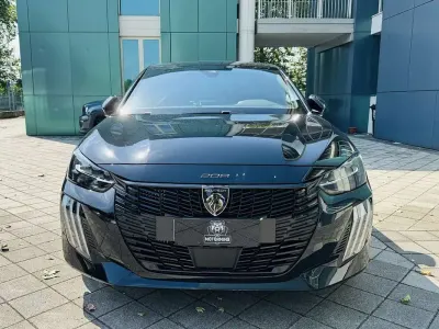 Usata Peugeot 208 GT 136 CV (100 kW) 2025 Nero Utilitaria