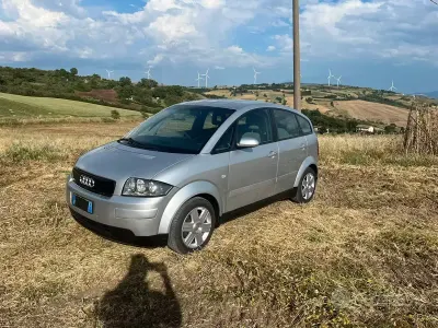 Usata Audi A2 75 CV (55 kW) 2003 Grigio Utilitaria