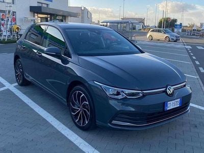 Usata VW Golf VIII Style 150 CV (110 kW) 2024 Grigio Berlina