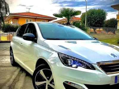 Usata Peugeot 308 Allure 120 CV (88 kW) 2017 Bianco Berlina