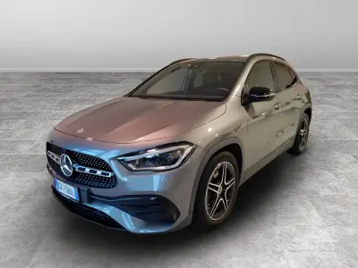 Usata Mercedes GLA200 Premium 150 CV (110 kW) 2022 Grigio SUV