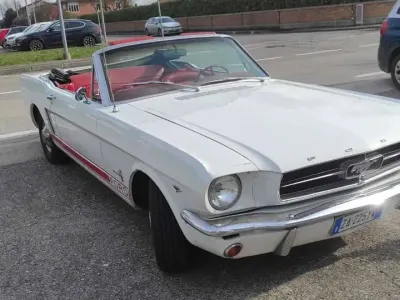 Usata Ford Mustang 200 CV (147 kW) 1965 Bianco Cabrio
