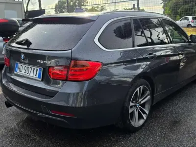 Usata BMW 325 Sport Line 218 CV (160 kW) 2013 Grigio Station wagon