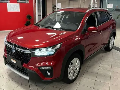 Nuova Suzuki SX4 S-Cross 129 CV (94 kW) 2026 Rosso SUV