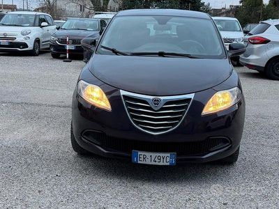 Usata Lancia Ypsilon 69 CV (50 kW) 2013 Nero Utilitaria