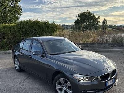 Usata BMW 320 Sport Line 184 CV (135 kW) 2013 Grigio Berlina