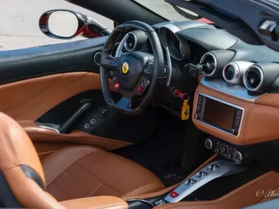 Usata Ferrari California 560 CV (411 kW) 2016 Cabrio