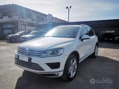 Begagnad VW Touareg 204 HK (150 kW) 2015 Vit SUV