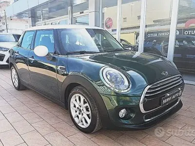 Käytetty Mini Cooper D Business 116 HP (85 kW) 2018 Vihreä Viistoperä