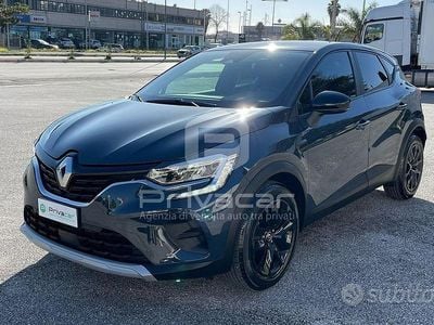 Usata Renault Captur Techno 100 CV (73 kW) 2024 Blu SUV