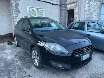 Usado Fiat Croma Dynamic 120 HP (88 kW) 2008 Preto Carrinha